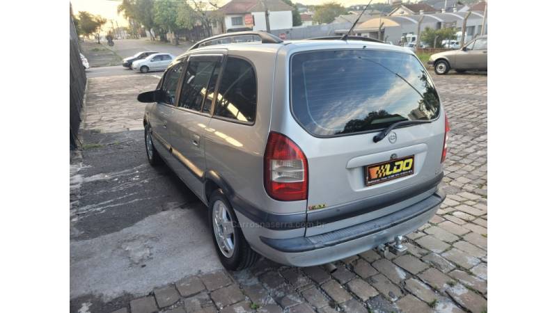 CHEVROLET - ZAFIRA - 2002/2002 - Prata - R$ 25.990,00