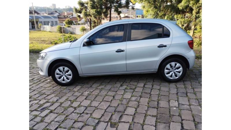 VOLKSWAGEN - GOL - 2014/2015 - Prata - R$ 39.990,00