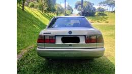 VOLKSWAGEN - SANTANA - 1996/1996 - Cinza - R$ 20.000,00