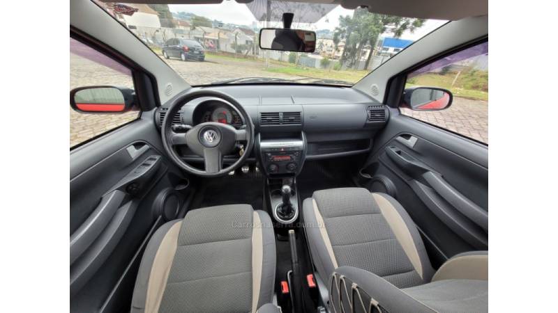 VOLKSWAGEN - CROSSFOX - 2008/2009 - Vermelha - R$ 34.990,00