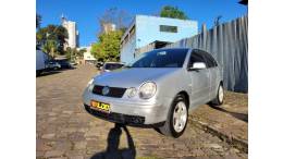 VOLKSWAGEN - POLO - 2002/2003 - Prata - R$ 19.990,00
