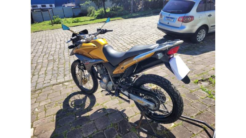 HONDA - XRE 300 - 2009/2010 - Amarela - R$ 15.990,00