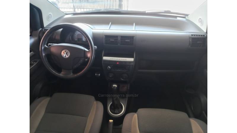 VOLKSWAGEN - CROSSFOX - 2008/2009 - Prata - R$ 32.990,00