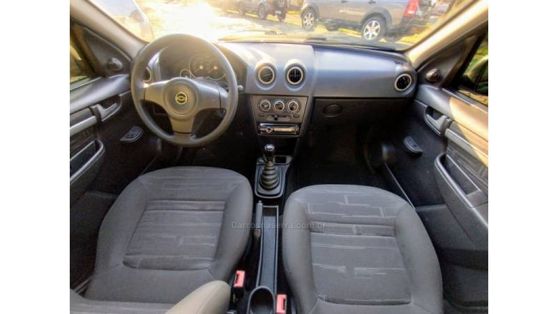 CHEVROLET - PRISMA - 2010/2011 - Preta - R$ 28.990,00
