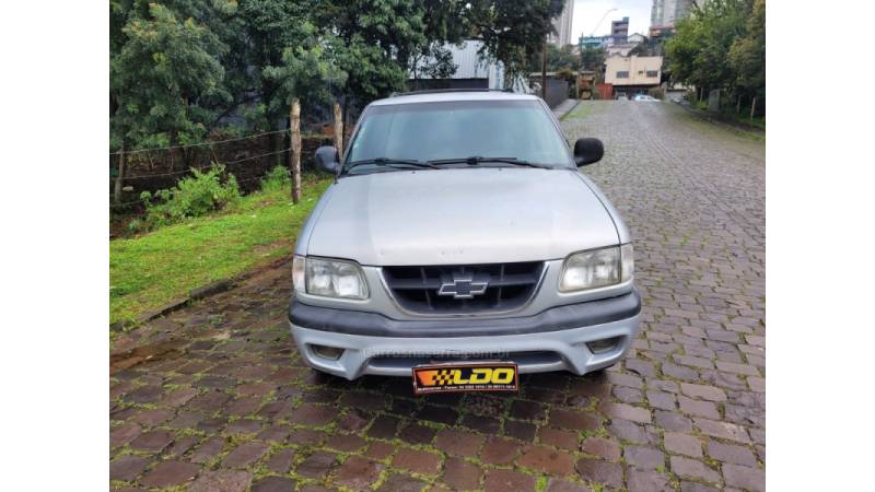 CHEVROLET - BLAZER - 1999/2000 - Prata - R$ 25.990,00
