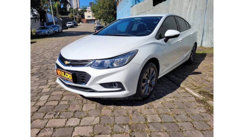 CHEVROLET - CRUZE - 2016/2017 - Branca - R$ 81.990,00