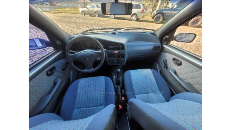 FIAT - PALIO - 1997/1998 - Prata - R$ 11.990,00