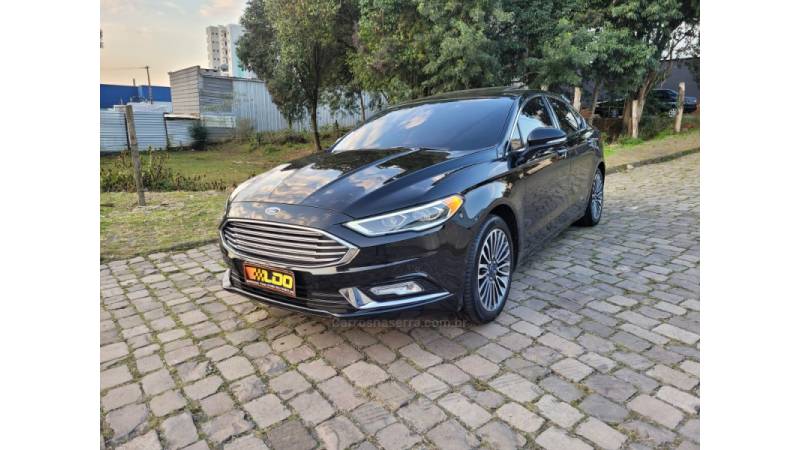 FORD - FUSION - 2016/2017 - Preta - R$ 109.990,00